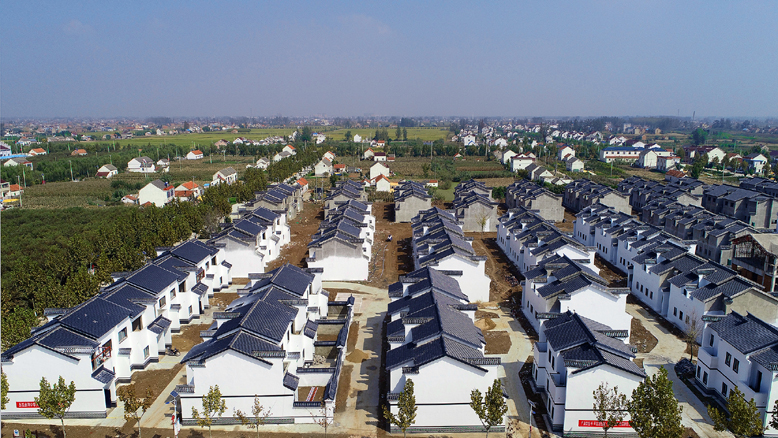 空中俯瞰八巨镇前案村农民集中居住点