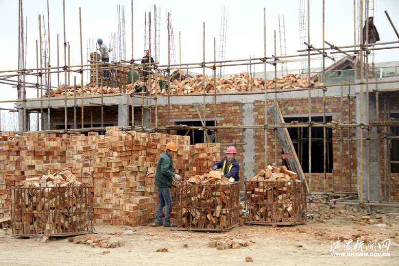 正在加紧建设中的坎北街道果林村农民集中居住点