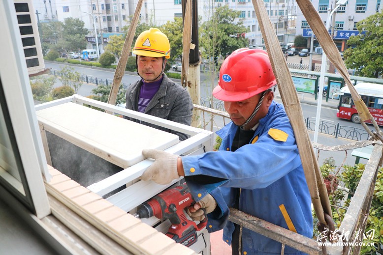 我县实施县城建筑外立面改造提升工程