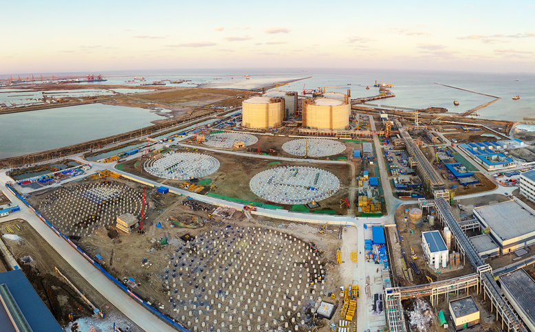 建设中的中海油滨海LNG项目一期扩建现场