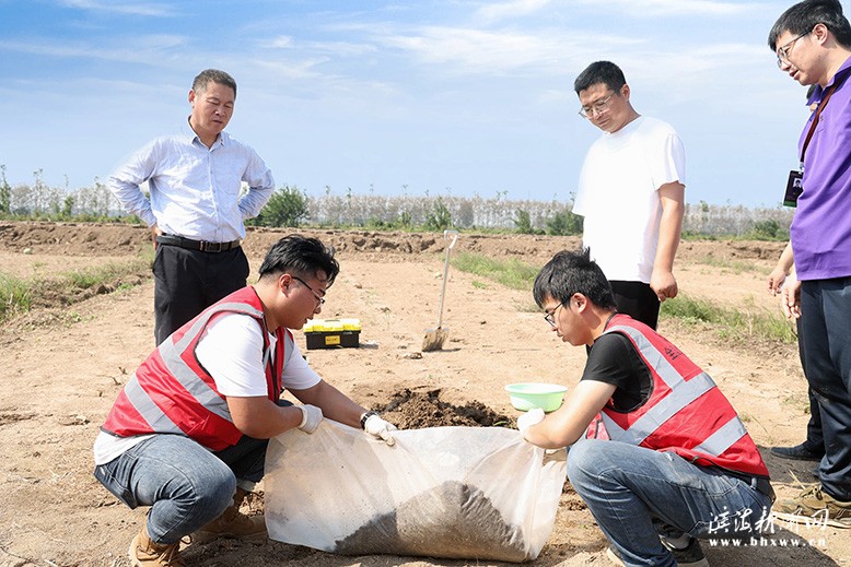 我县有序推进土壤采样等相关工作