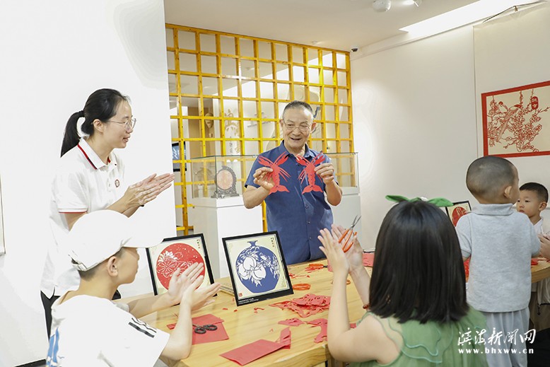 非遗剪纸培训志愿服务活动